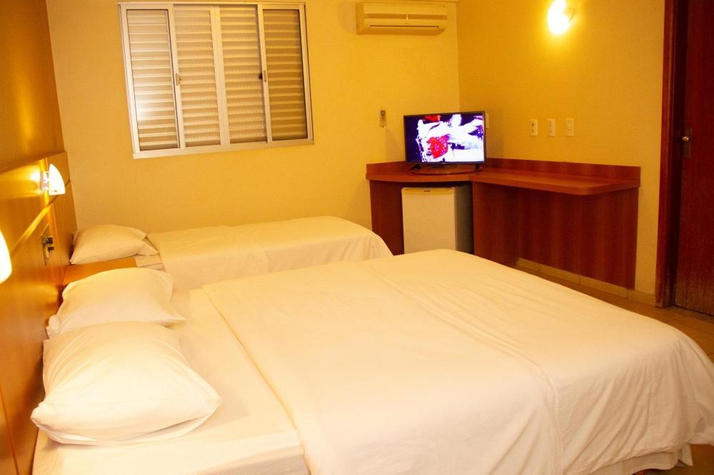 Hotel Bernal Ituiutaba ภายนอก รูปภาพ